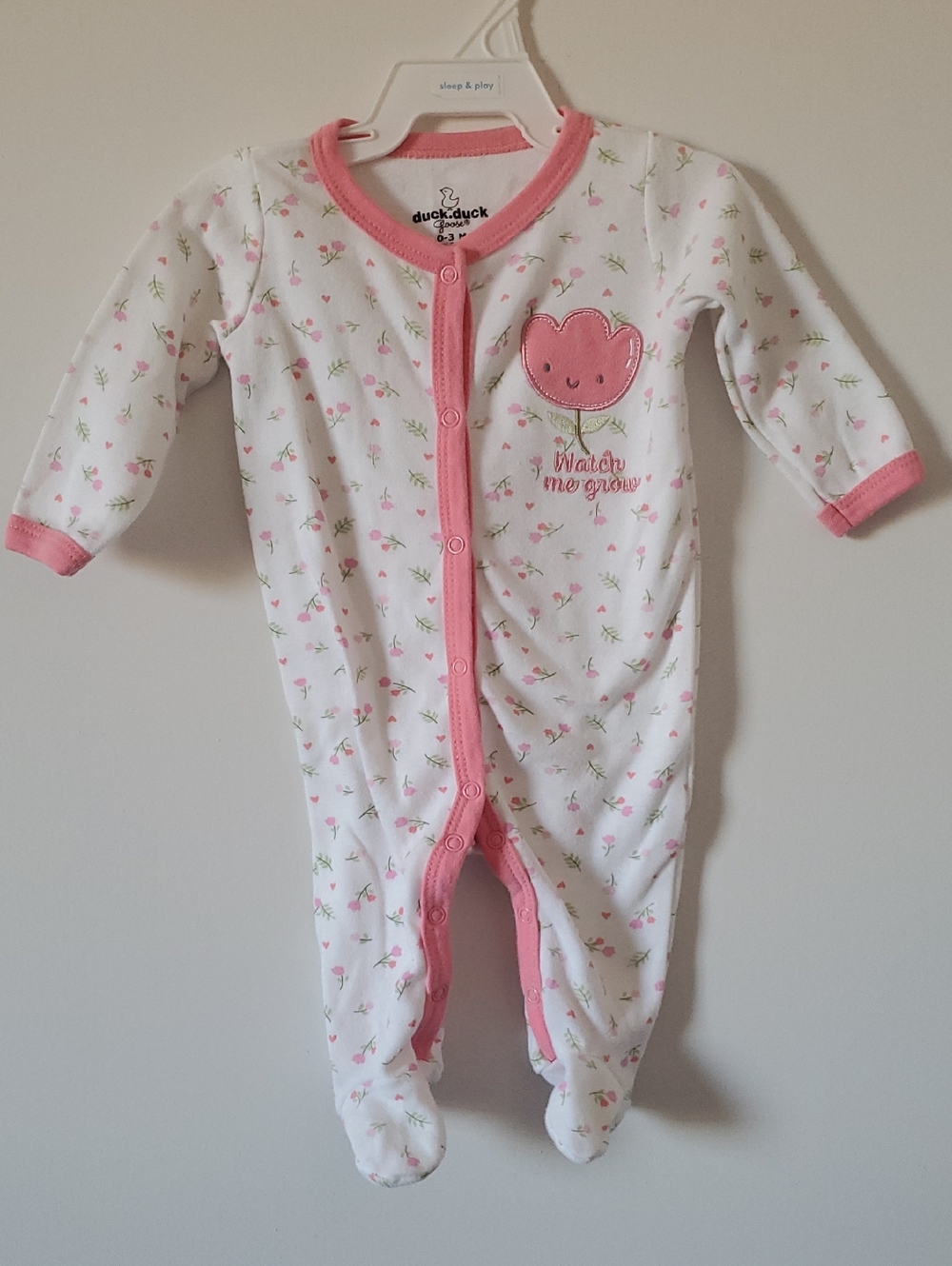 NWOT Duck Duck Goose Baby Girl Pink Floral Footed Pajama Let Love Grow Size 0-3M